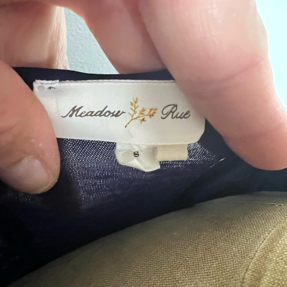 Anthropologie Meadow Rue royal
Blue knit sleeveless top with lace size small - Picture 6 of 7